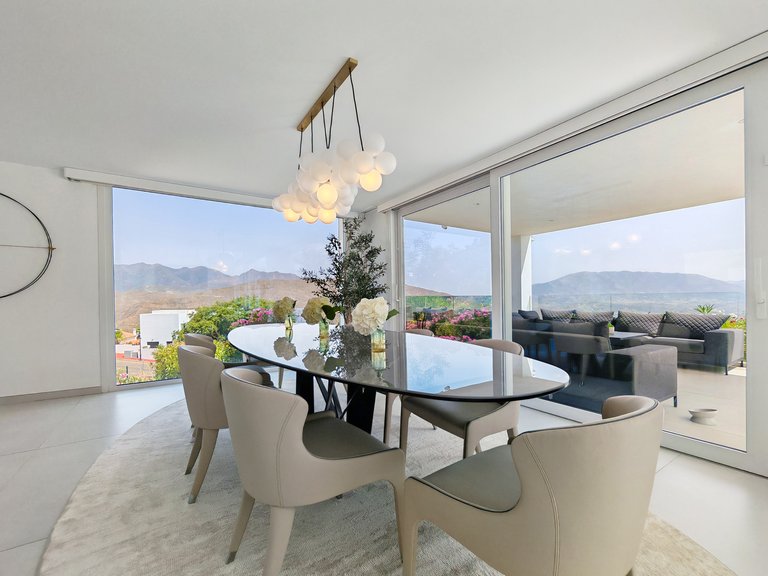 Villa for Sale in Marbella, Malaga 7
