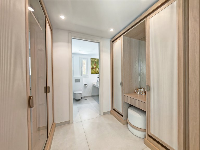 Villa for Sale in Marbella, Malaga 24