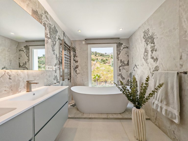 Villa for Sale in Marbella, Malaga 18
