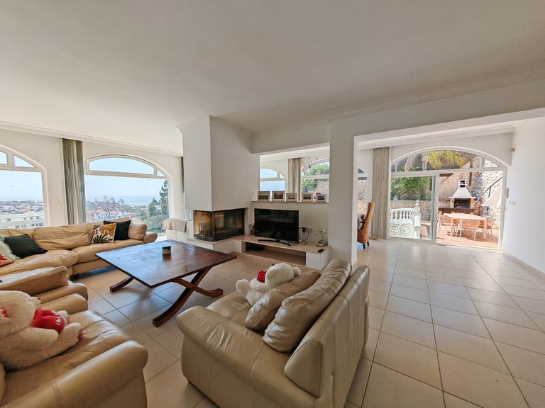 Villa for Sale in Mijas Costa, Malaga 4