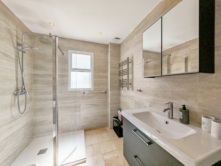 Town House for Sale in Benahavis, Malaga 10