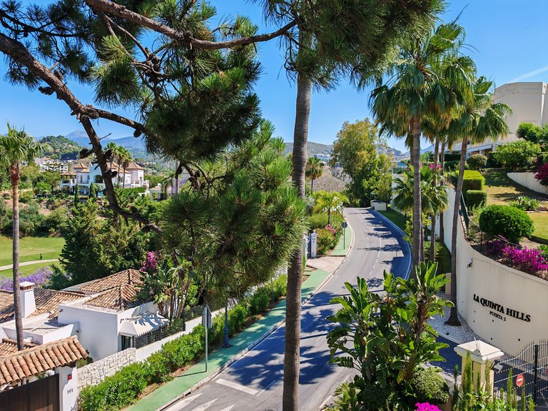 Town House for Sale in Benahavis, Malaga 16