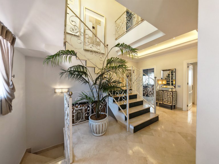 Villa for Sale in Marbella, Malaga 11