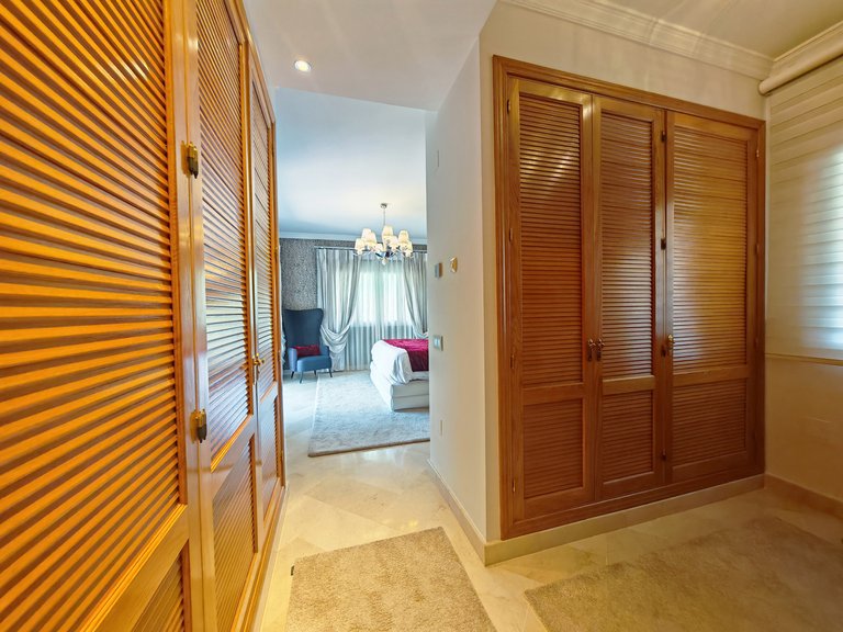Villa for Sale in Marbella, Malaga 15