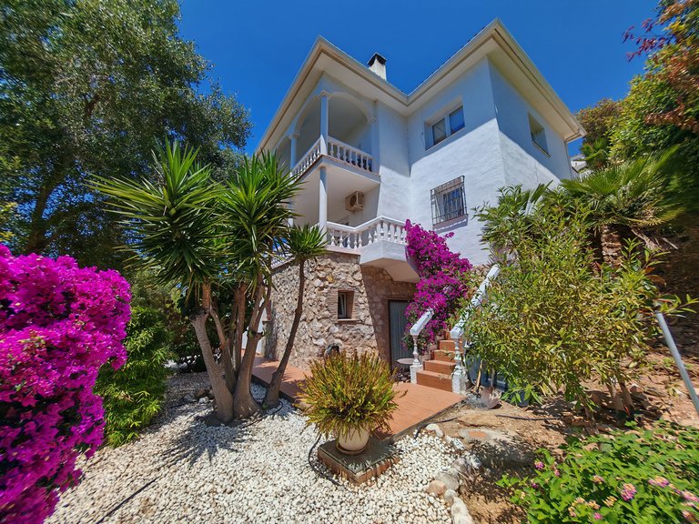 Villa for Sale in Mijas Costa, Malaga 2