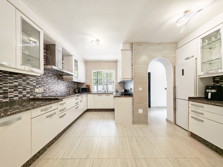 Villa for Sale in Benalmadena, Malaga 7