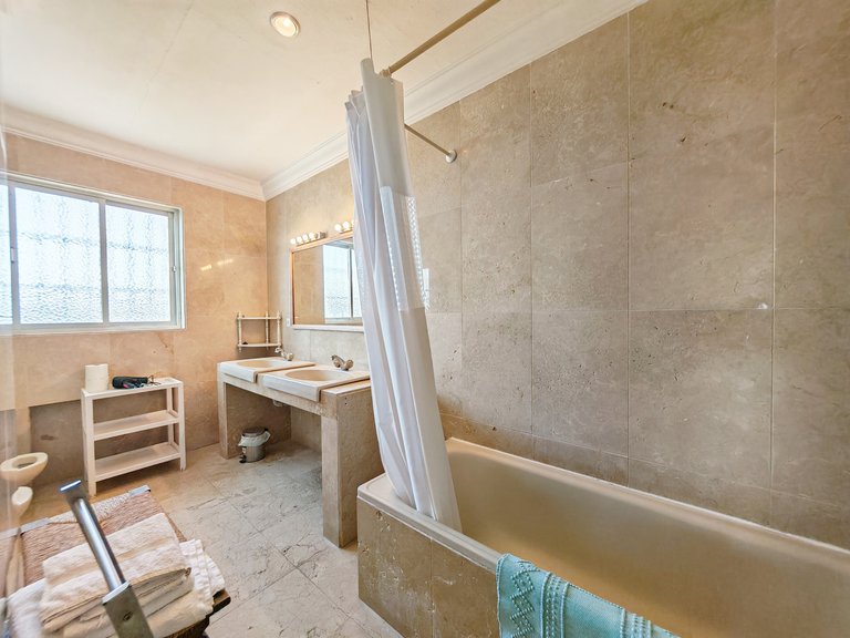 Villa for Sale in San Pedro De Alcantara, Malaga 17