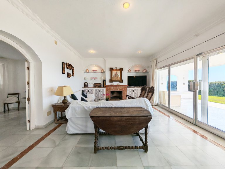 Villa for Sale in San Pedro De Alcantara, Malaga 5