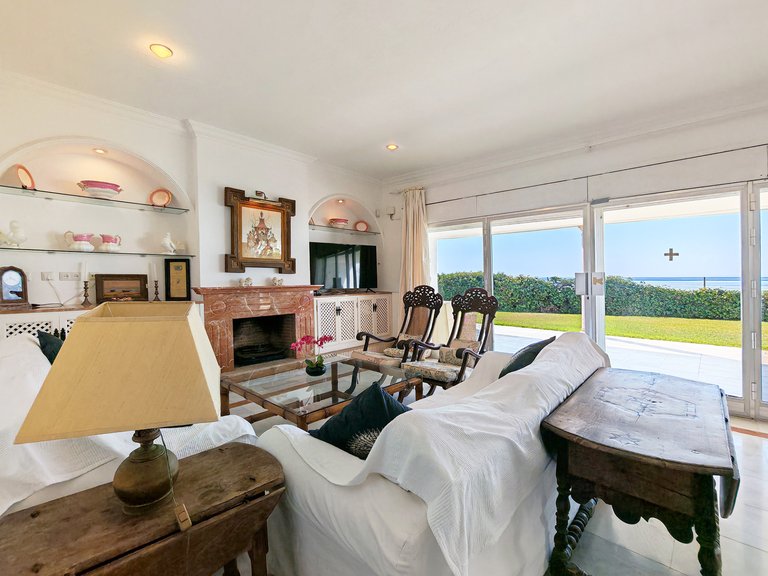 Villa for Sale in San Pedro De Alcantara, Malaga 4