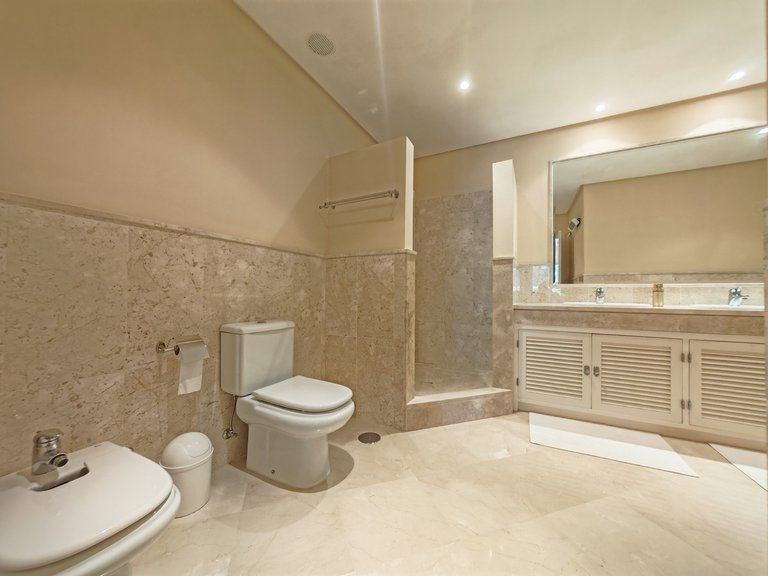 Apartment for Sale in Marbella, Malaga 11