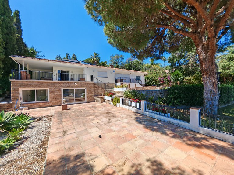 Villa for Sale in Marbella, Malaga 1