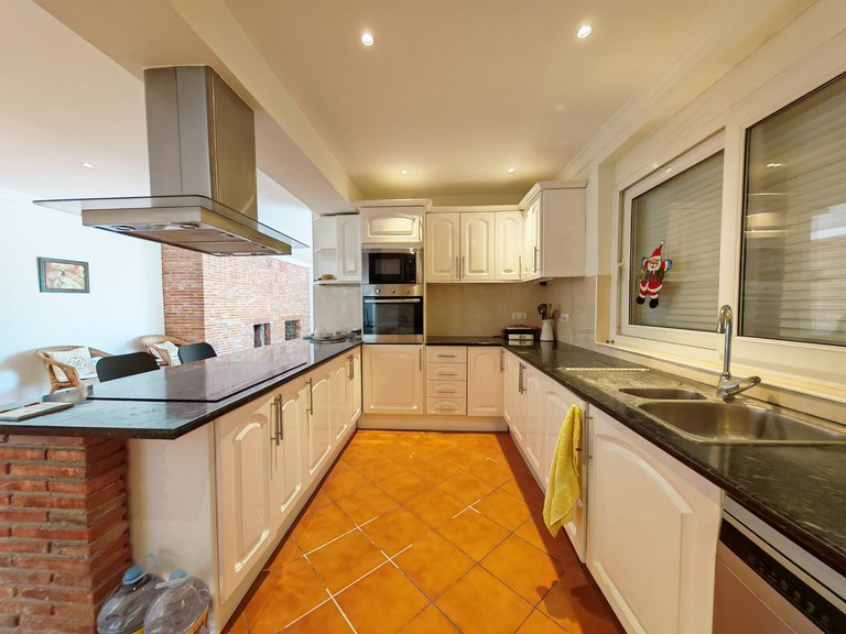 Villa for Sale in Marbella, Malaga 7
