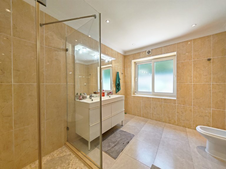 Villa for Sale in Marbella, Malaga 11