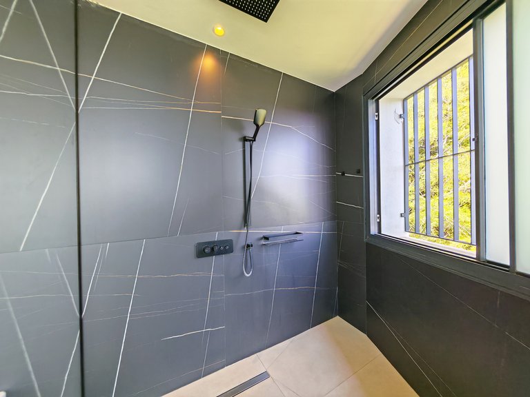 Villa for Sale in Marbella, Malaga 16