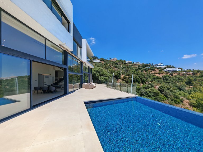 Villa for Sale in Marbella, Malaga 33