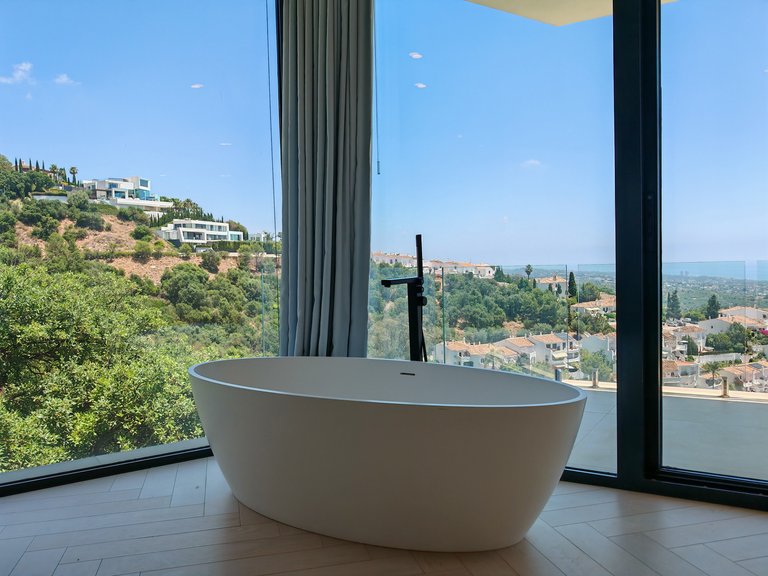 Villa for Sale in Marbella, Malaga 15
