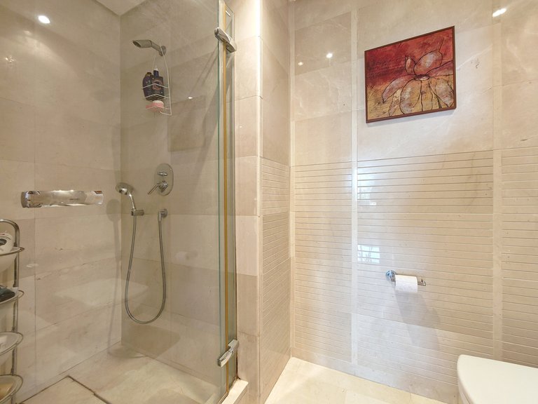 Apartment for Sale in Marbella, Malaga 19