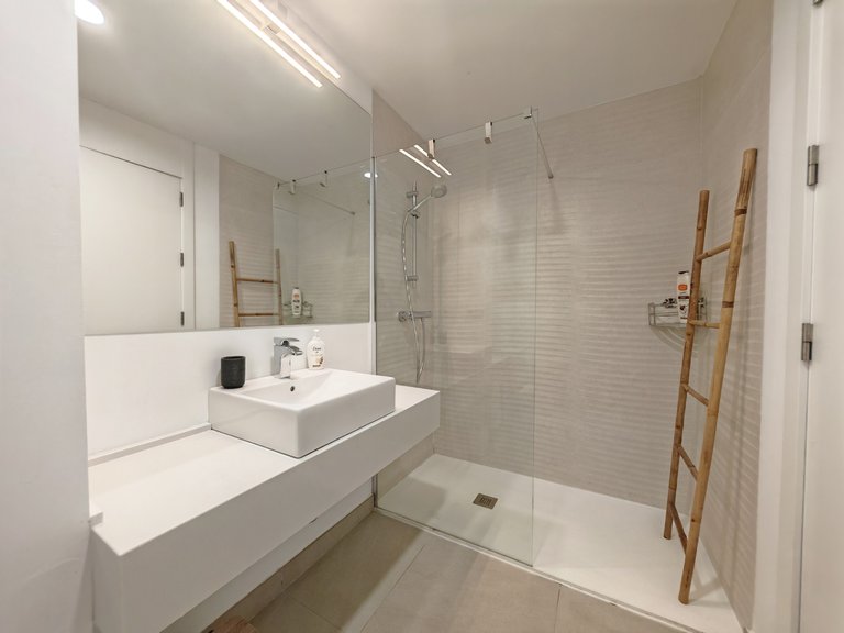 Penthouse for Rent in Estepona, Malaga 16