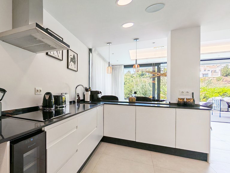Villa for Sale in Estepona, Malaga 6