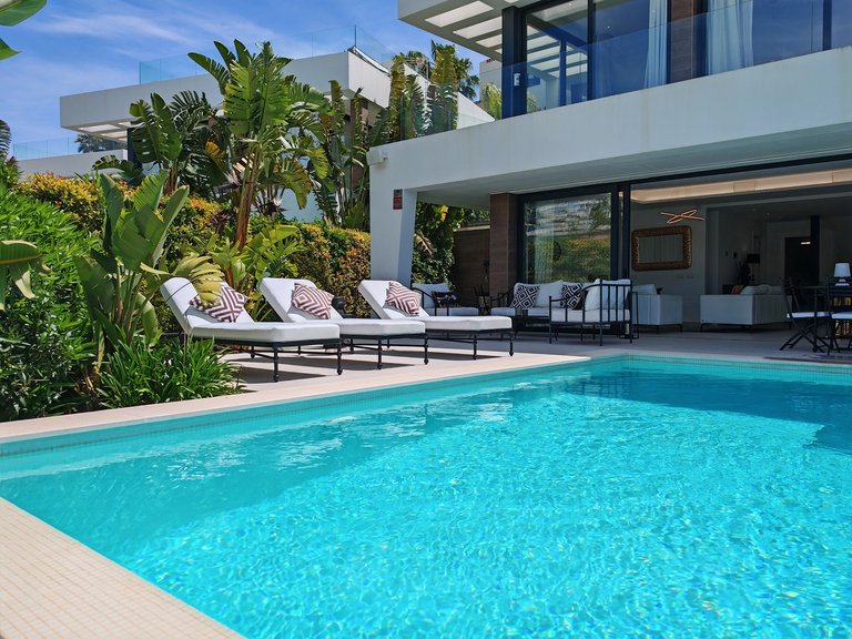Villa for Sale in Estepona, Malaga 10