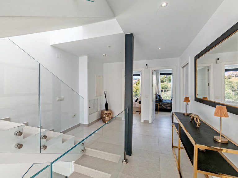 Villa for Sale in Estepona, Malaga 31