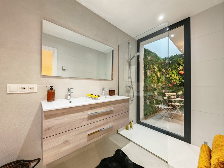 Villa for Sale in Estepona, Malaga 36