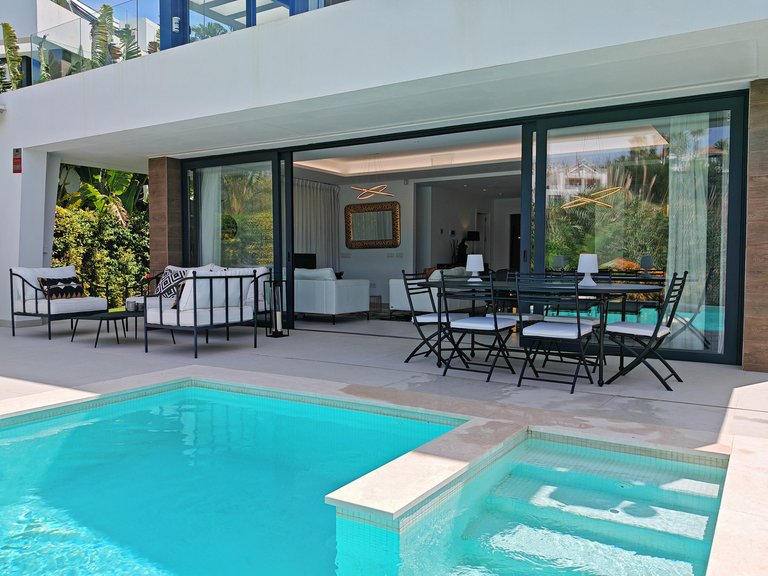 Villa for Sale in Estepona, Malaga 9