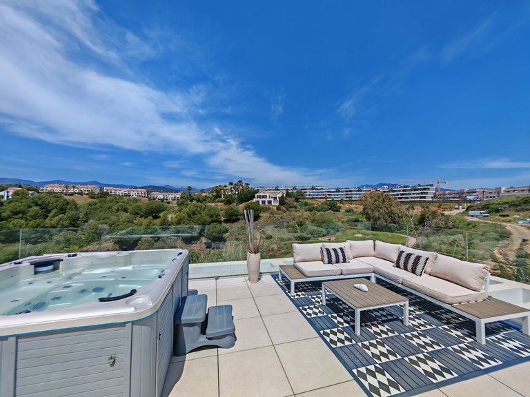 Villa for Sale in Estepona, Malaga 38