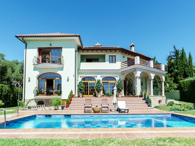 Villa for Sale in Marbella, Malaga 1