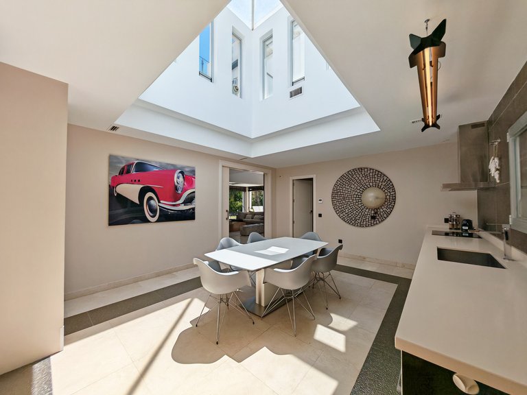 Villa for Sale in Marbella, Malaga 9