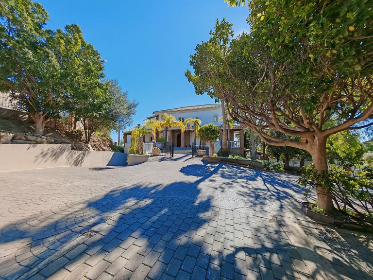 Villa for Sale in Benalmadena, Malaga 24
