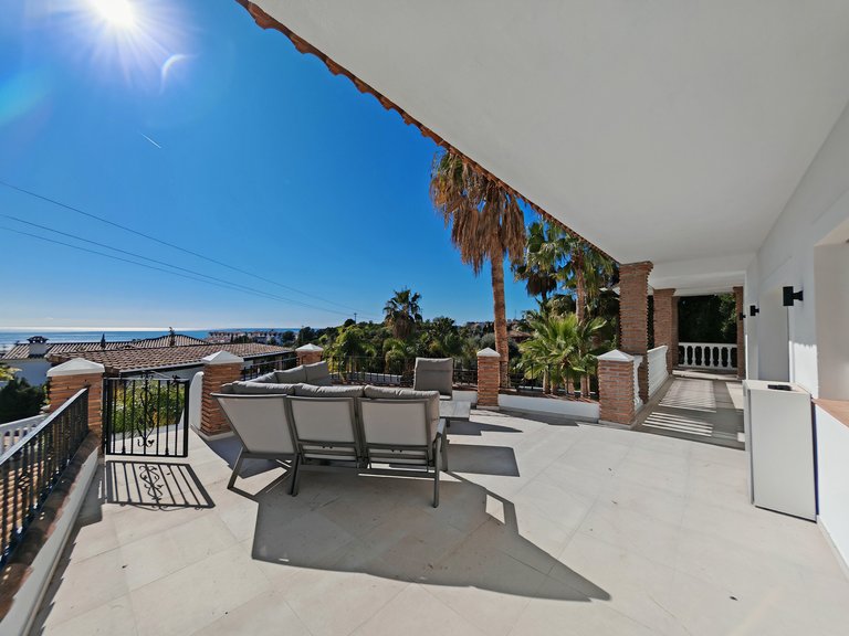 Villa for Sale in Benalmadena, Malaga 9