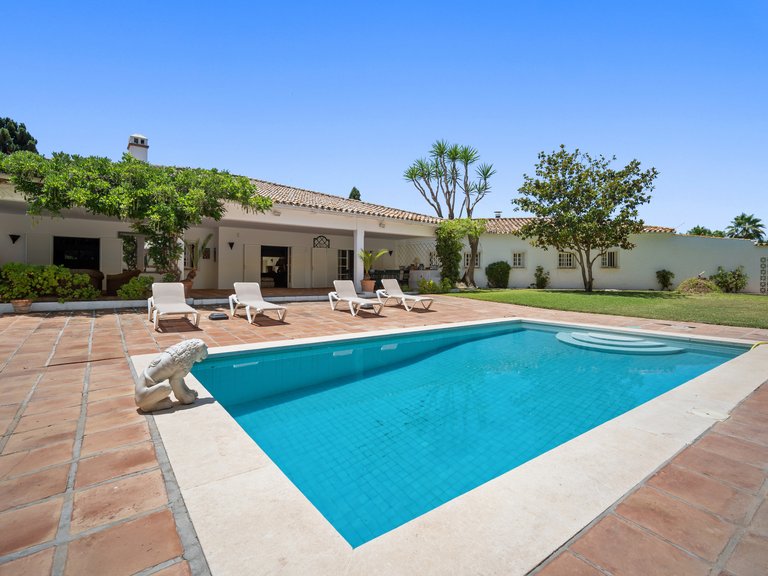 Fristående villa i Guadalmina Baja 1