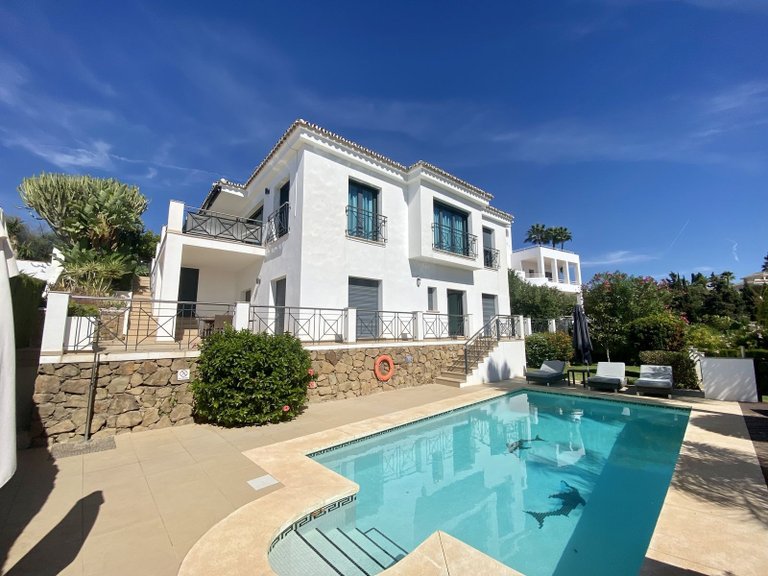 Chalet Independiente en Elviria 1