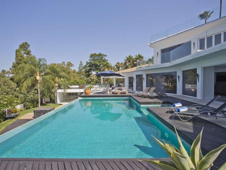 Villa for Sale in Marbella, Malaga 25