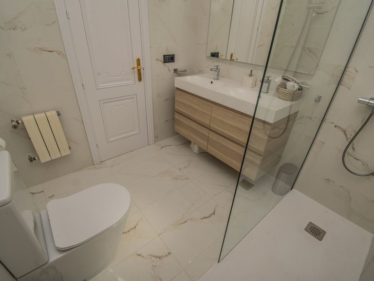 Villa for Sale in Marbella, Malaga 24