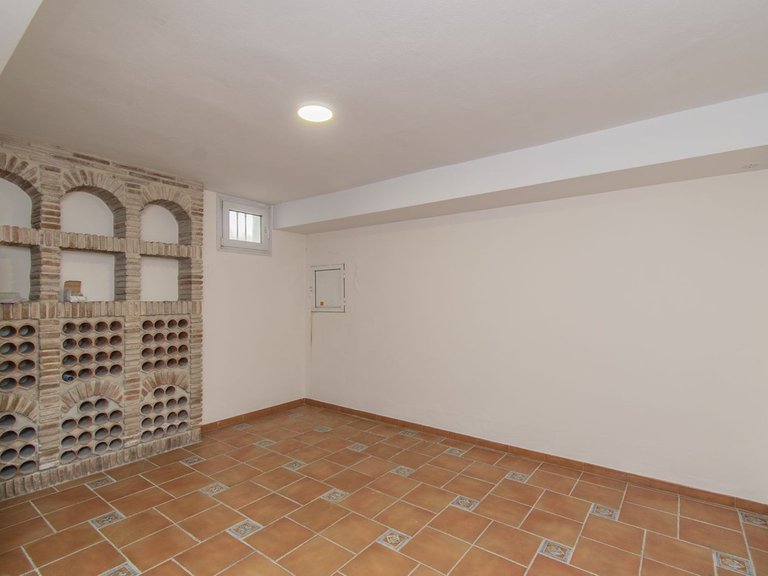 Villa for Sale in Marbella, Malaga 4