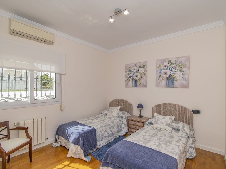 Villa for Sale in Marbella, Malaga 44