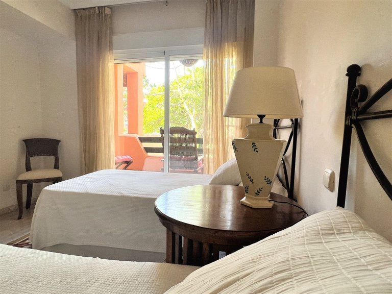 Apartamento Planta Media en Guadalmina Baja 15