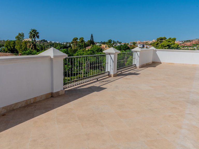 Villa de Lujo en Guadalmina 26