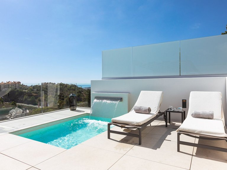 Absolutely breathtaking penthouse in La Quinta 18