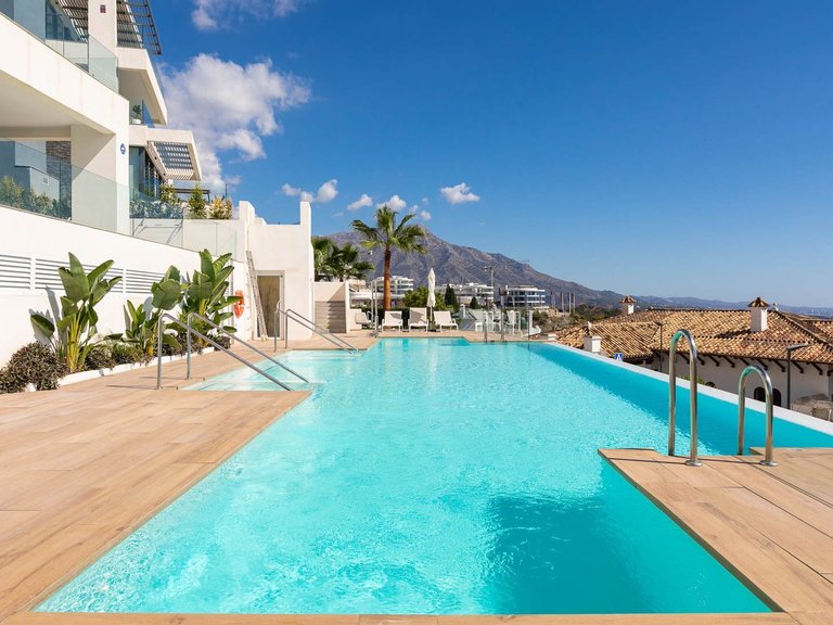 Absolutely breathtaking penthouse in La Quinta 19