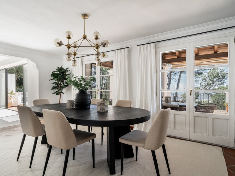 Villa for Sale in Benahavis, Malaga 10