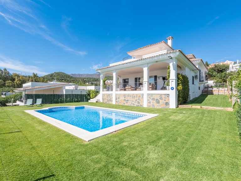 Villa for Sale in Estepona, Malaga 25