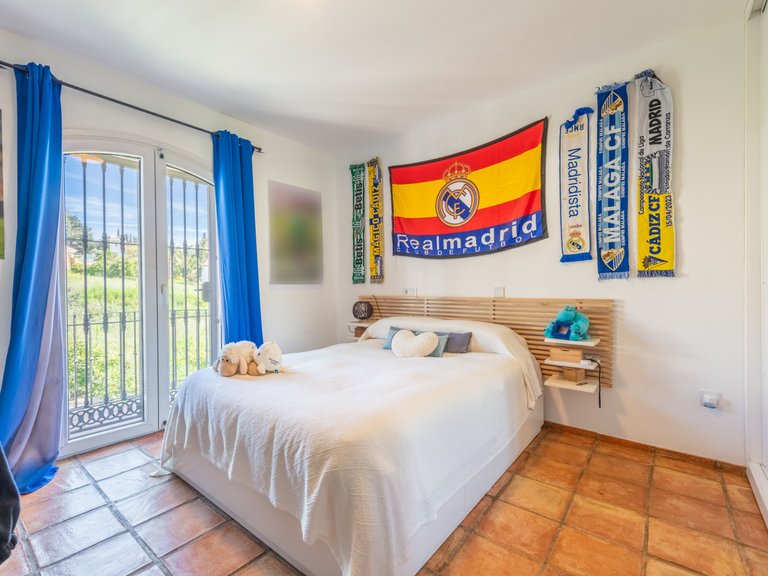 Villa for Sale in Estepona, Malaga 8