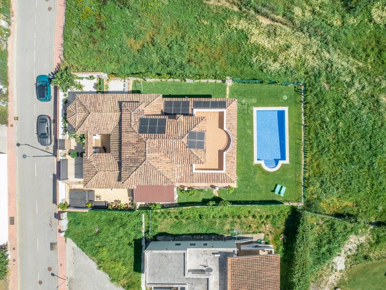 Villa for Sale in Estepona, Malaga 29