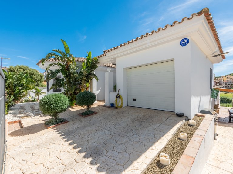 Villa for Sale in Estepona, Malaga 20
