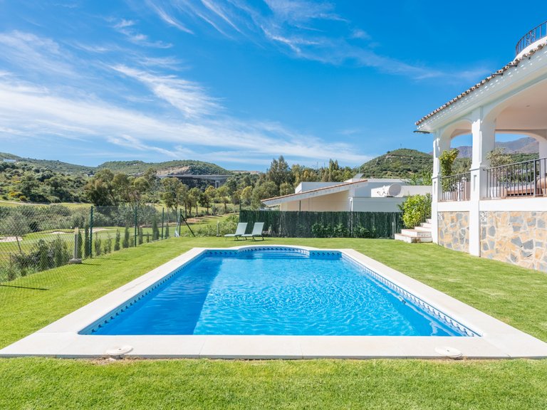 Villa for Sale in Estepona, Malaga 34