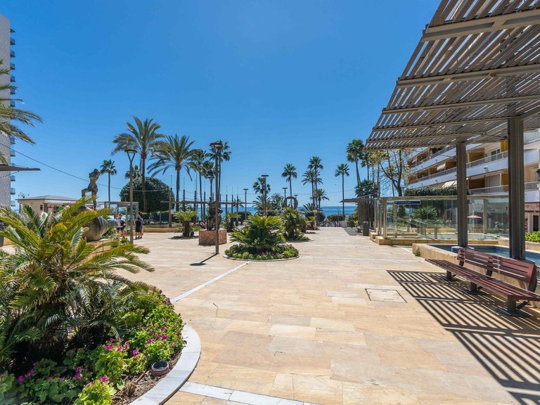 Penthouse for Sale in Marbella, Malaga 2