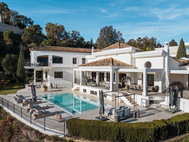 Villa for Sale in Benahavis, Malaga 1